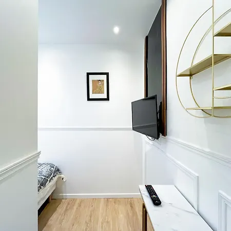 106 - Urban Luxury Opera Gustav Klimt Apartment Paris